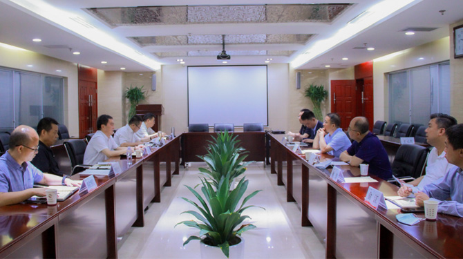 公司與金石投資、中信銀行就基金業(yè)務合作進行座談交流