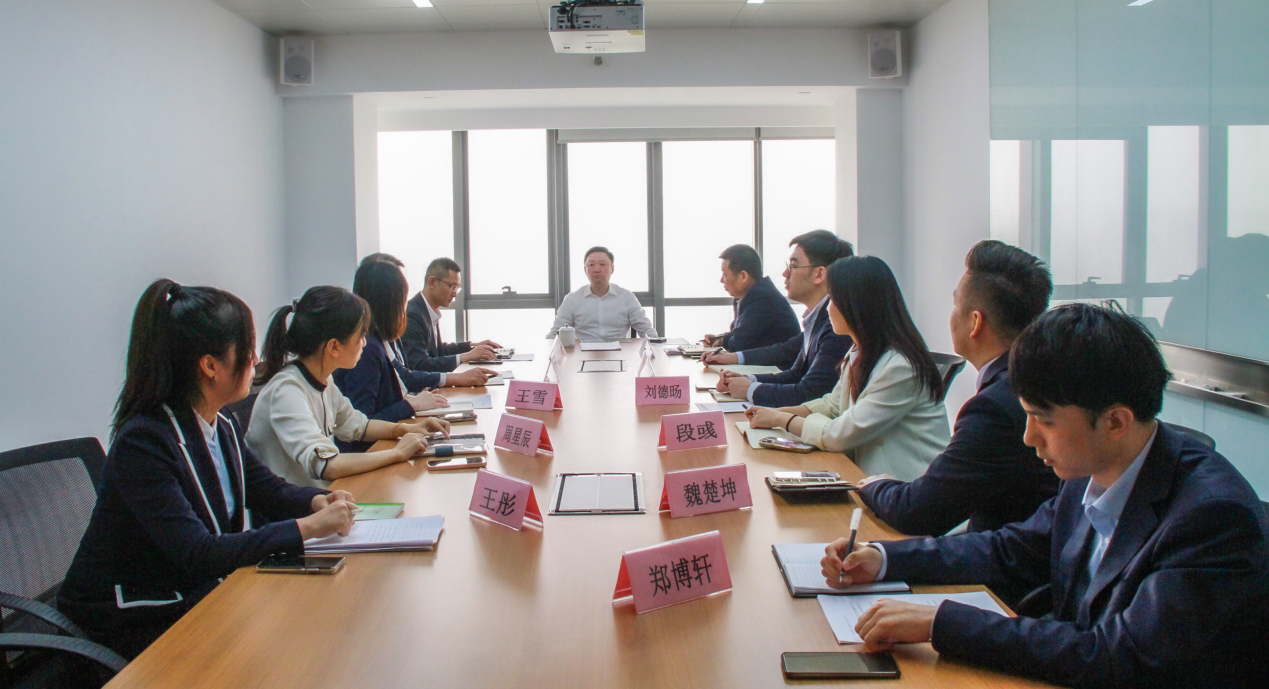 公司黨委書記、董事長(zhǎng)杜巖岫調(diào)研投行業(yè)務(wù)部